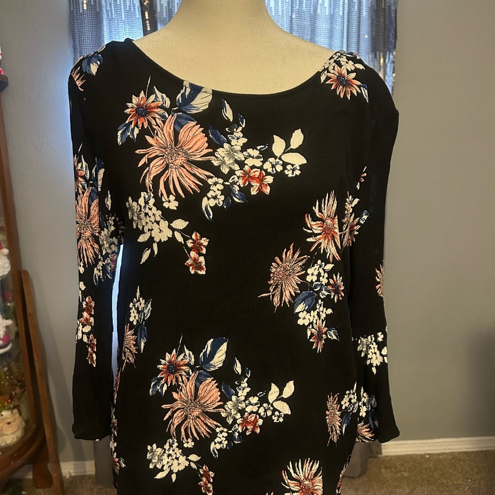 Daytrip Black Floral Blouse with Long Sleeves